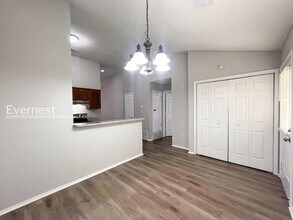 1208 W E Ross Pkwy in Southaven, MS - Building Photo - Building Photo