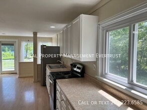 80 Vista Dr in Windham, ME - Building Photo - Building Photo