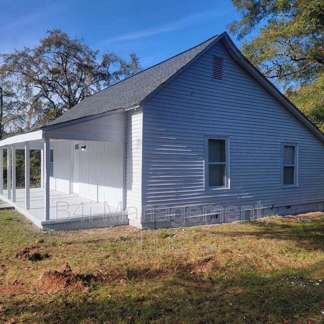 1175 Blue Creek Rd in Hogansville, GA - Building Photo - Building Photo