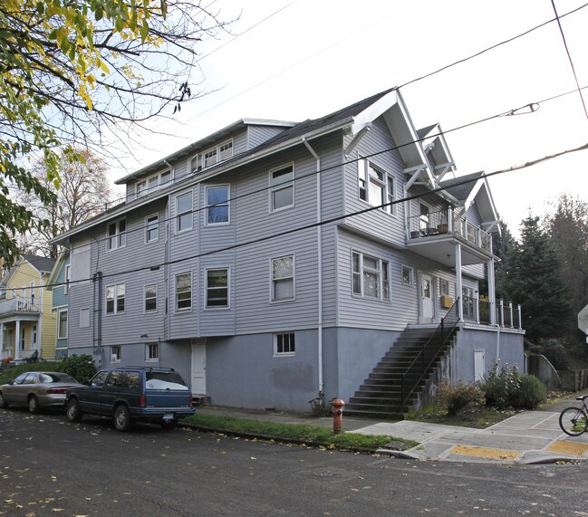 1304 SE 16th Ave in Portland, OR - Building Photo - Building Photo