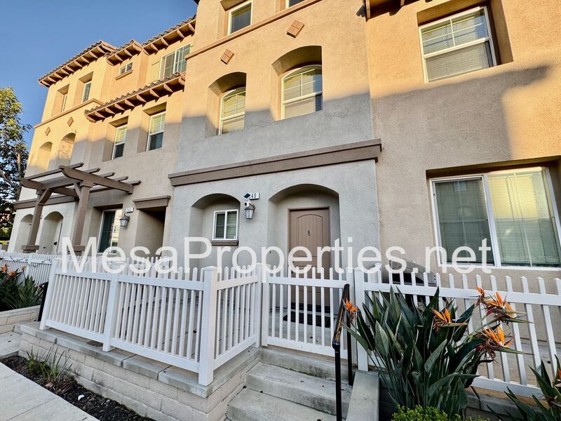 340 N Fenimore Ave in Azusa, CA - Building Photo