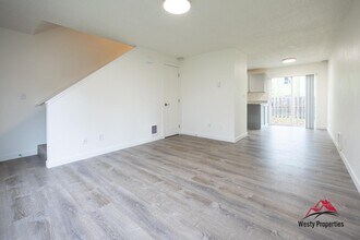 5141 NE Killingsworth St in Portland, OR - Building Photo - Building Photo