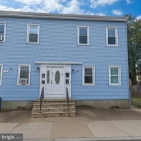 412 Powell St in Gloucester City, NJ - Building Photo