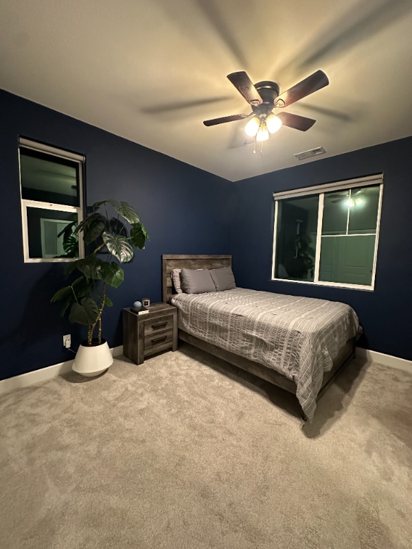 2425 Little Rock Lane in Simi Valley, CA - Foto de edificio - Building Photo