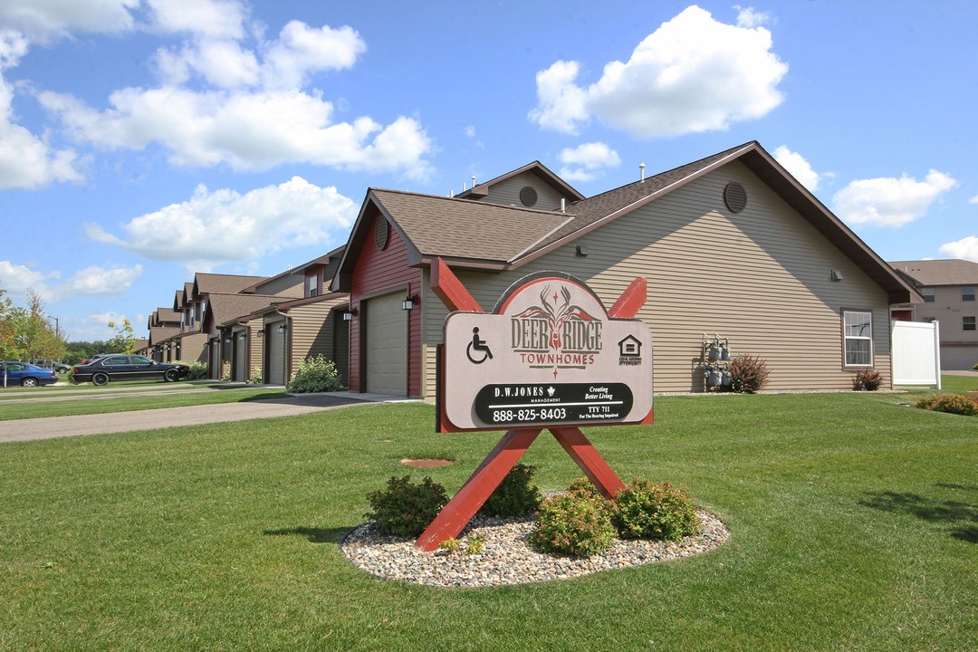 Deer Ridge Townhomes in Alexandria, MN - Building Photo