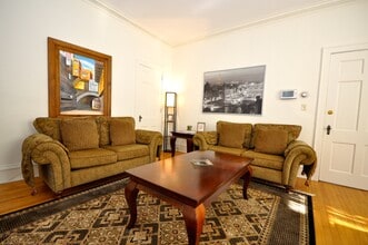 57 Park St, Unit 15 in Malone, NY - Foto de edificio - Building Photo