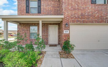 4226 Iris Jade Dr in Baytown, TX - Building Photo - Building Photo