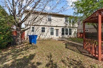 4914 Roan Brook in San Antonio, TX - Building Photo - Building Photo