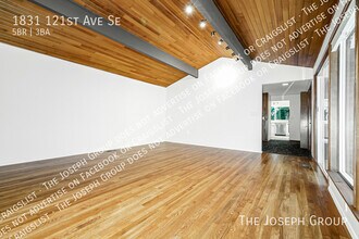 1831 121st Ave SE in Bellevue, WA - Building Photo - Building Photo