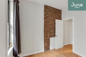 531 W 48th St-Unit -B in New York, NY - Building Photo - Building Photo