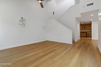 646 Via Colinas in Westlake Village, CA - Building Photo - Building Photo