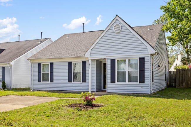 2034 Ealing Crescent in Virginia Beach, VA - Building Photo - Building Photo