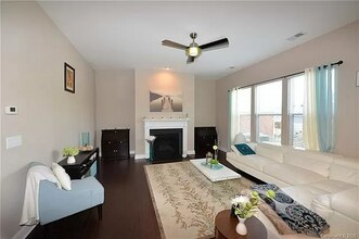 109 Grayfox Dr in Mooresville, NC - Building Photo - Building Photo
