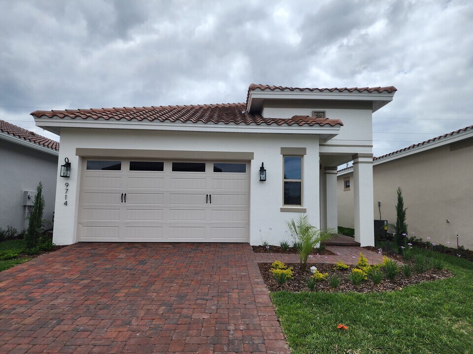 9714 Bucklow Hill Dr in Orlando, FL - Building Photo