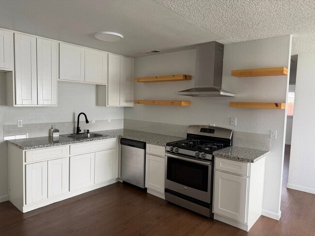 5310 Wallaby Way in North Highlands, CA - Building Photo - Building Photo