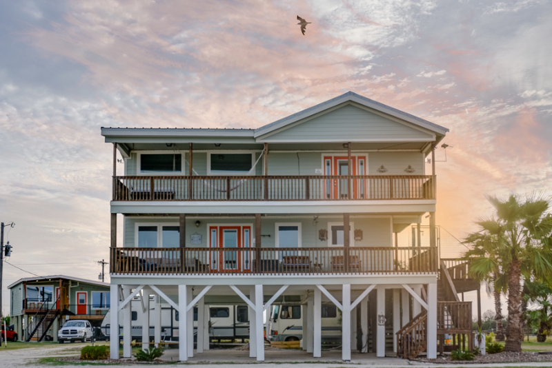 1265 N Ocean Dr in Port Lavaca, TX - Building Photo