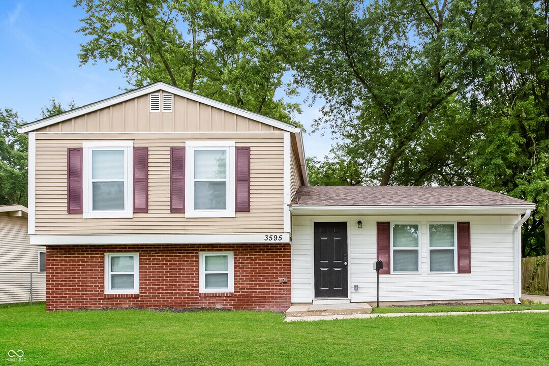 3595 N Norfolk St in Indianapolis, IN - Building Photo