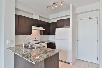 220 Redpath Ave in Toronto, ON - Building Photo - Building Photo