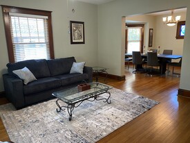 719 Pine St in Omaha, NE - Building Photo
