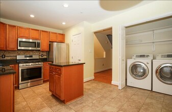 13513 Niagara Falls Ct in Germantown, MD - Building Photo - Building Photo