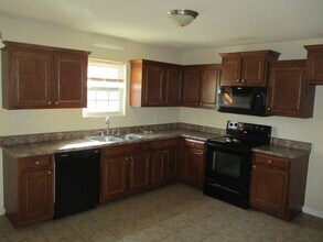 222 Glade Ln in Albany, GA - Building Photo - Building Photo