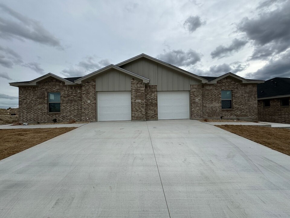 5403 Rose Gdn Lp in Killeen, TX - Foto de edificio
