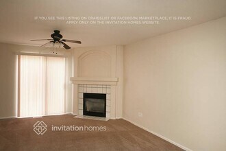 11812 E Kepner Dr in Aurora, CO - Foto de edificio - Building Photo