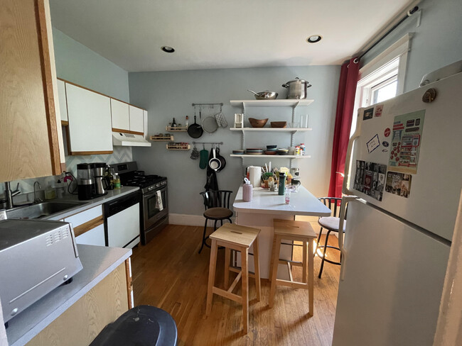 45 Mason Ter, Unit 3