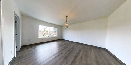 5091 Alumni Pl in San Diego, CA - Building Photo - Building Photo