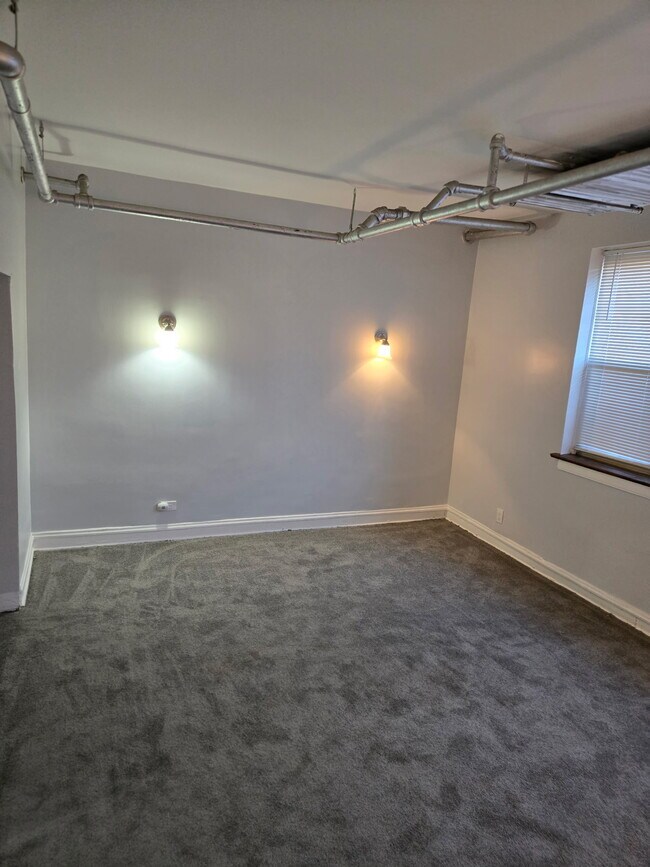 8058 S Hermitage Ave in Chicago, IL - Building Photo - Building Photo