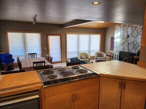 8 River Vlg in Sunriver, OR - Building Photo - Building Photo