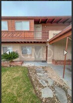 671-677 Illinois Ave in Beaumont, CA - Building Photo