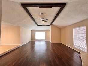 6331 Pouter Dr in Houston, TX - Building Photo - Building Photo