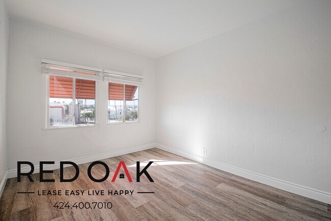 350 E Cypress Ave in Burbank, CA - Building Photo - Building Photo