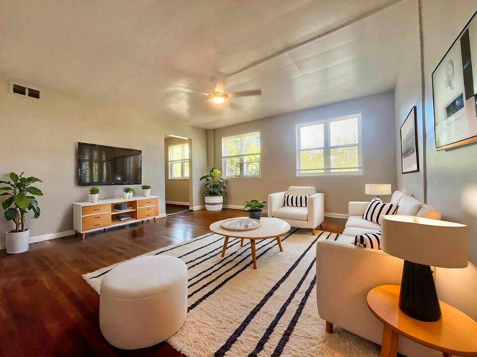 810 Longfellow St NW in Washington, DC - Building Photo
