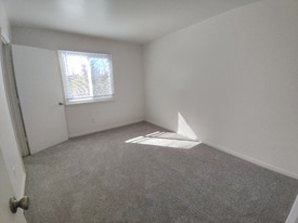 600 Reusens Rd, Unit D38 in Lynchburg, VA - Building Photo