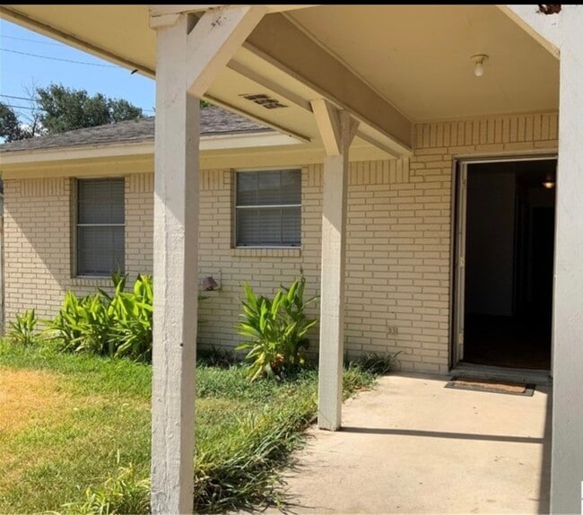 property at 1409 Paseo Del Oro