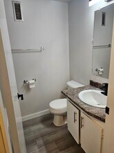 Wellington Arms in Edmonton, AB - Building Photo - Floor Plan