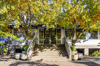 Columbia Point West in Portland, OR - Foto de edificio - Building Photo