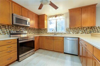 91-1048-1048 Panapanapuhi St in Ewa Beach, HI - Building Photo - Building Photo