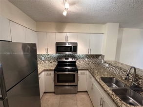 4580 NW 107th Ave, Unit 108-13 in Doral, FL - Building Photo - Building Photo