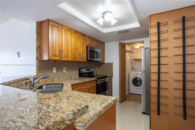 9044 W Atlantic Blvd in Coral Springs, FL - Building Photo - Building Photo