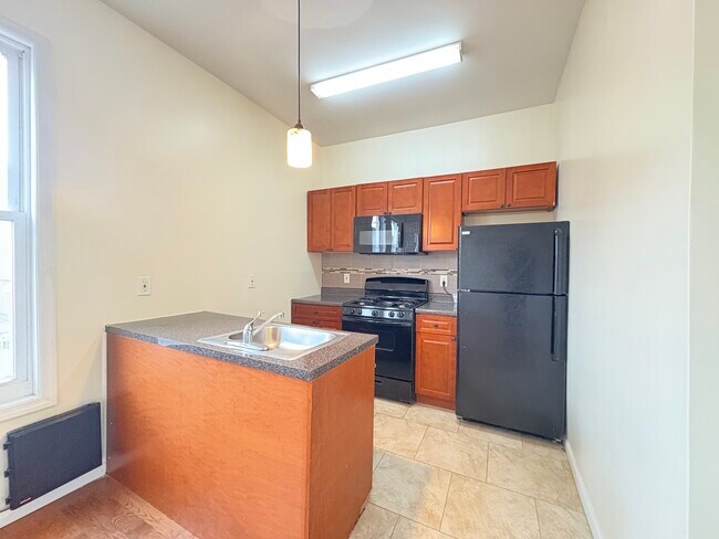 431 Martin Luther King Jr Dr, Unit 3A