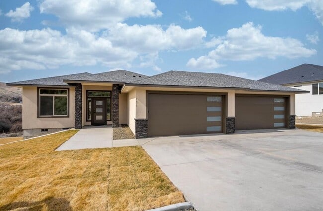 1671 Jericho Rd in Richland, WA - Building Photo - Building Photo