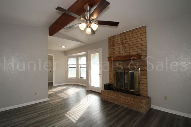 1912 N 60th St in Killeen, TX - Foto de edificio - Building Photo