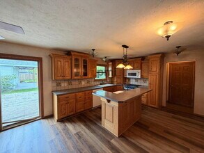 110 W Carrie Ave in Wanatah, IN - Building Photo - Building Photo