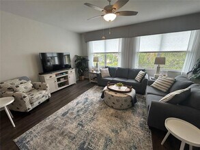 255 West End Dr, Unit 3411 in Punta Gorda, FL - Building Photo - Building Photo