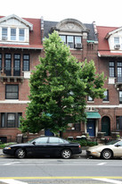 398 9th St Apartments