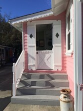 205 Saranap Ave in Walnut Creek, CA - Building Photo - Building Photo