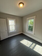 13710 Caine Ave in Cleveland, OH - Foto de edificio - Building Photo